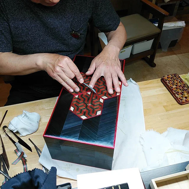 城崎温泉発祥の伝統工芸品「麦わら細工」 歴史とものづくり、新しい芸術性の体験