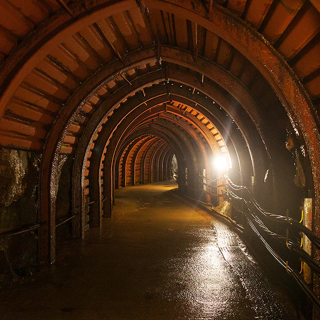 日本有数の鉱山である生野銀山の坑道跡等を見学